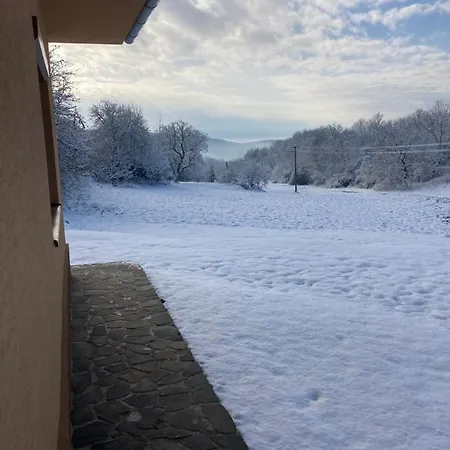 Semesterbostad V Prirode *